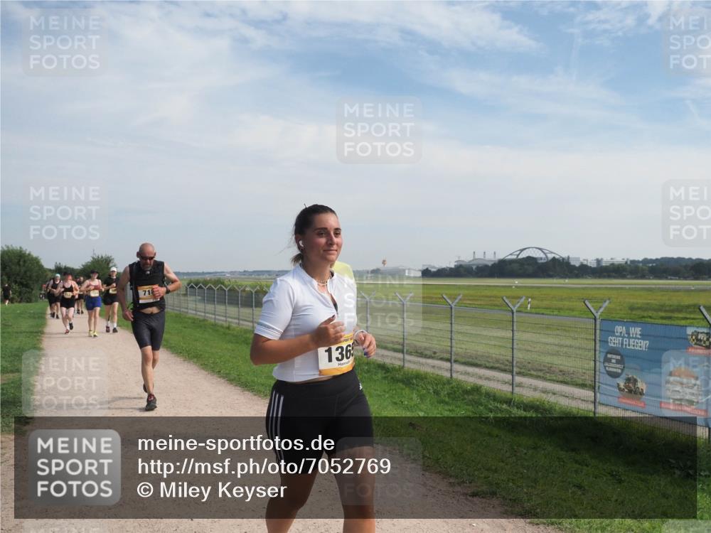 08.09.2024 - Airport Race Miley Keyser http://msf.ph/oto/7052769 08.09.2024 12:34:38 Laufen 71, 136 meine-sportfotos.de