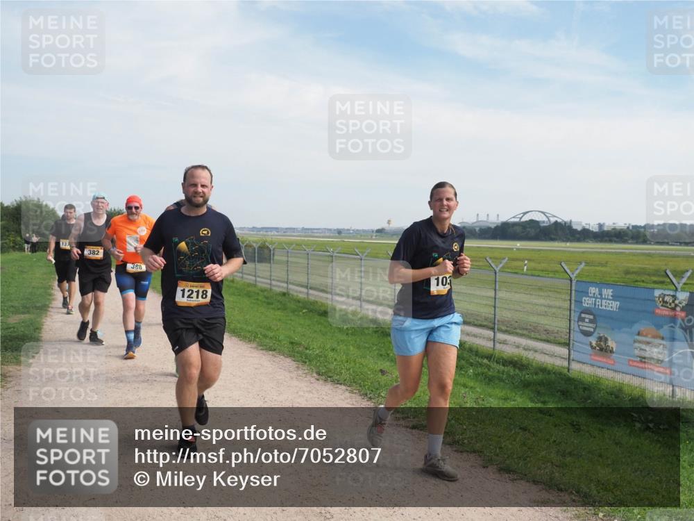 08.09.2024 - Airport Race Miley Keyser http://msf.ph/oto/7052807 08.09.2024 12:34:52 Laufen 382, 388, 103, 1218 meine-sportfotos.de