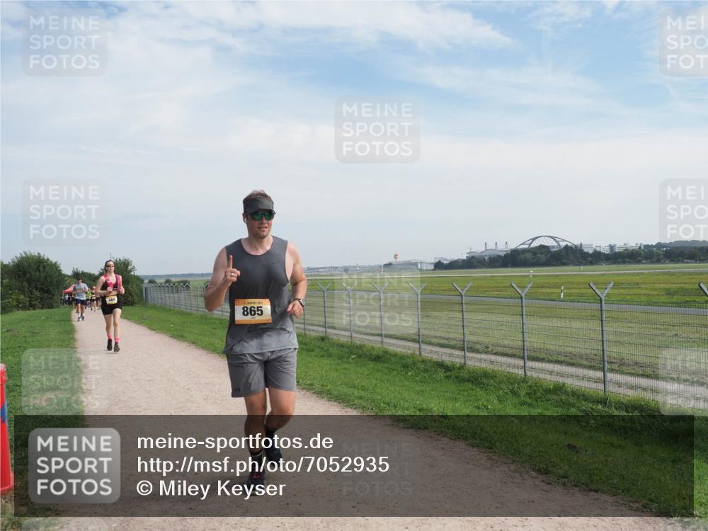 08.09.2024 - Airport Race Miley Keyser http://msf.ph/oto/7052935 08.09.2024 12:35:59 Laufen 865 meine-sportfotos.de