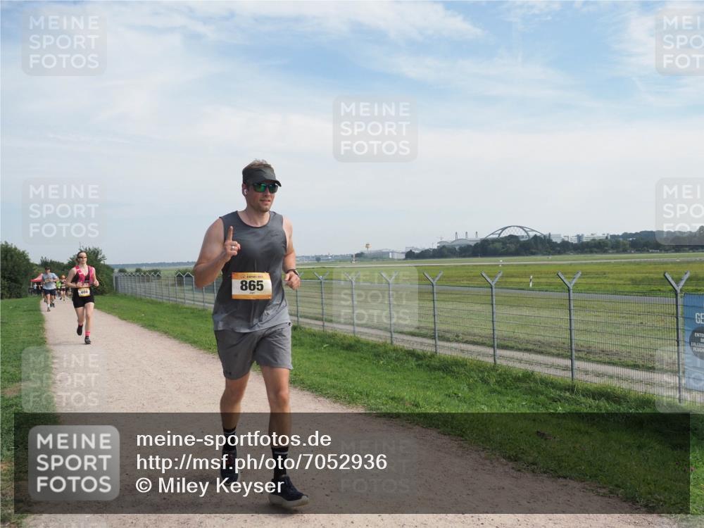 08.09.2024 - Airport Race Miley Keyser http://msf.ph/oto/7052936 08.09.2024 12:35:59 Laufen 865 meine-sportfotos.de
