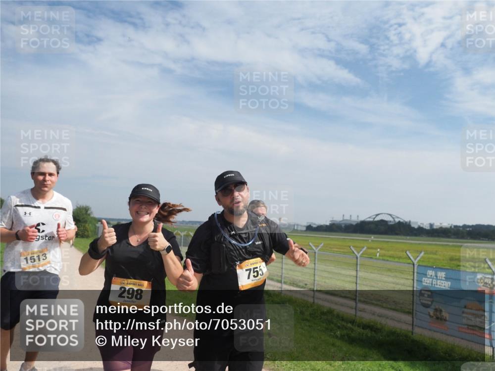 08.09.2024 - Airport Race Miley Keyser http://msf.ph/oto/7053051 08.09.2024 12:36:51 Laufen 1513, 298, 755 meine-sportfotos.de