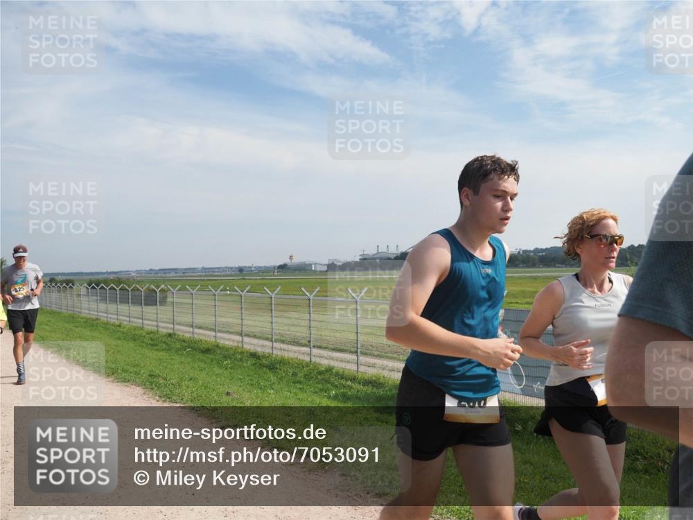 08.09.2024 - Airport Race Miley Keyser http://msf.ph/oto/7053091 08.09.2024 12:37:05 Laufen 525 meine-sportfotos.de