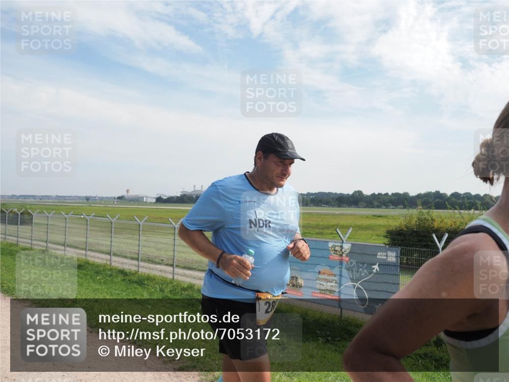 08.09.2024 - Airport Race Miley Keyser http://msf.ph/oto/7053172 08.09.2024 12:37:40 Laufen 28 meine-sportfotos.de