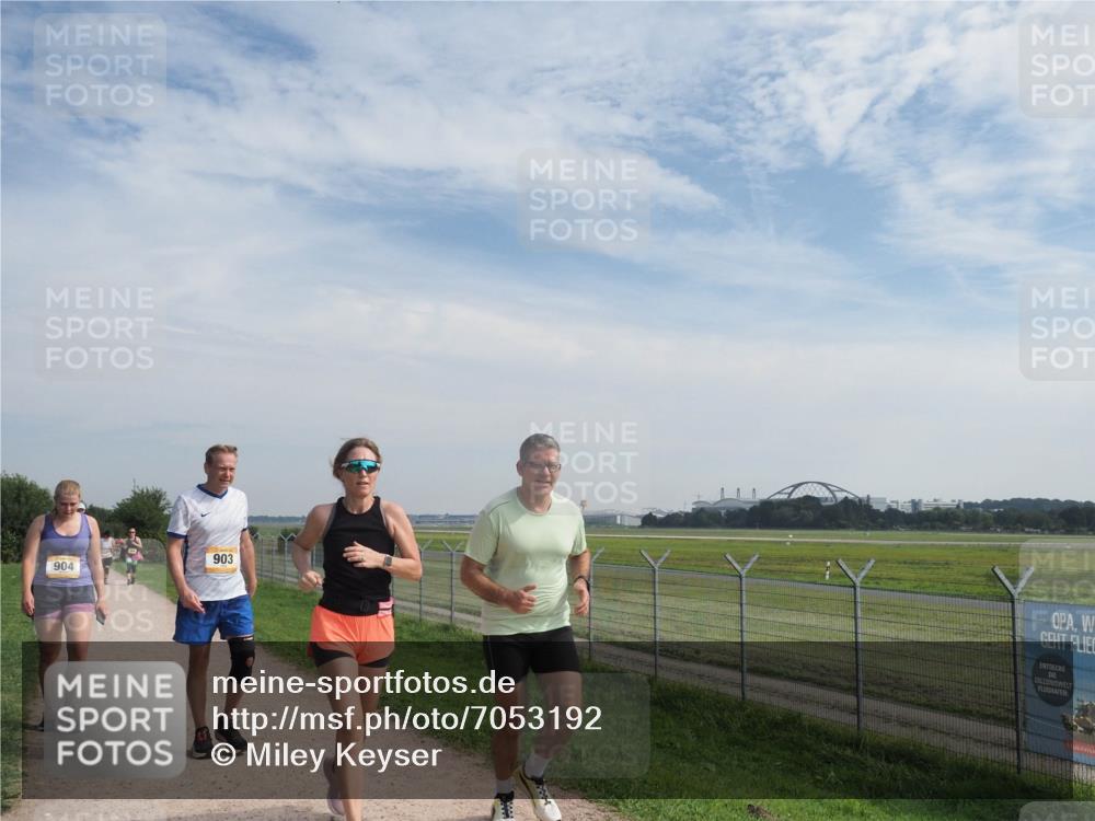 08.09.2024 - Airport Race Miley Keyser http://msf.ph/oto/7053192 08.09.2024 12:37:52 Laufen 904, 903 meine-sportfotos.de