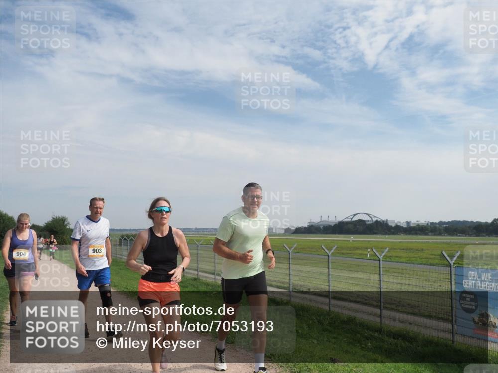 08.09.2024 - Airport Race Miley Keyser http://msf.ph/oto/7053193 08.09.2024 12:37:52 Laufen 904, 903 meine-sportfotos.de