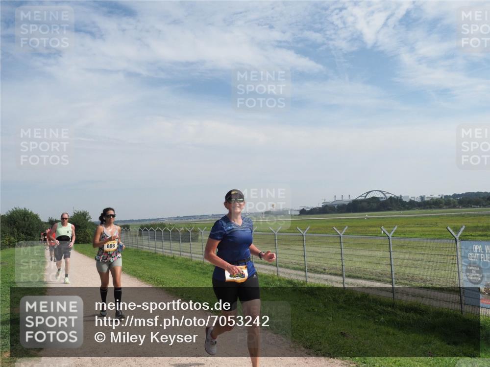 08.09.2024 - Airport Race Miley Keyser http://msf.ph/oto/7053242 08.09.2024 12:38:11 Laufen 898 meine-sportfotos.de