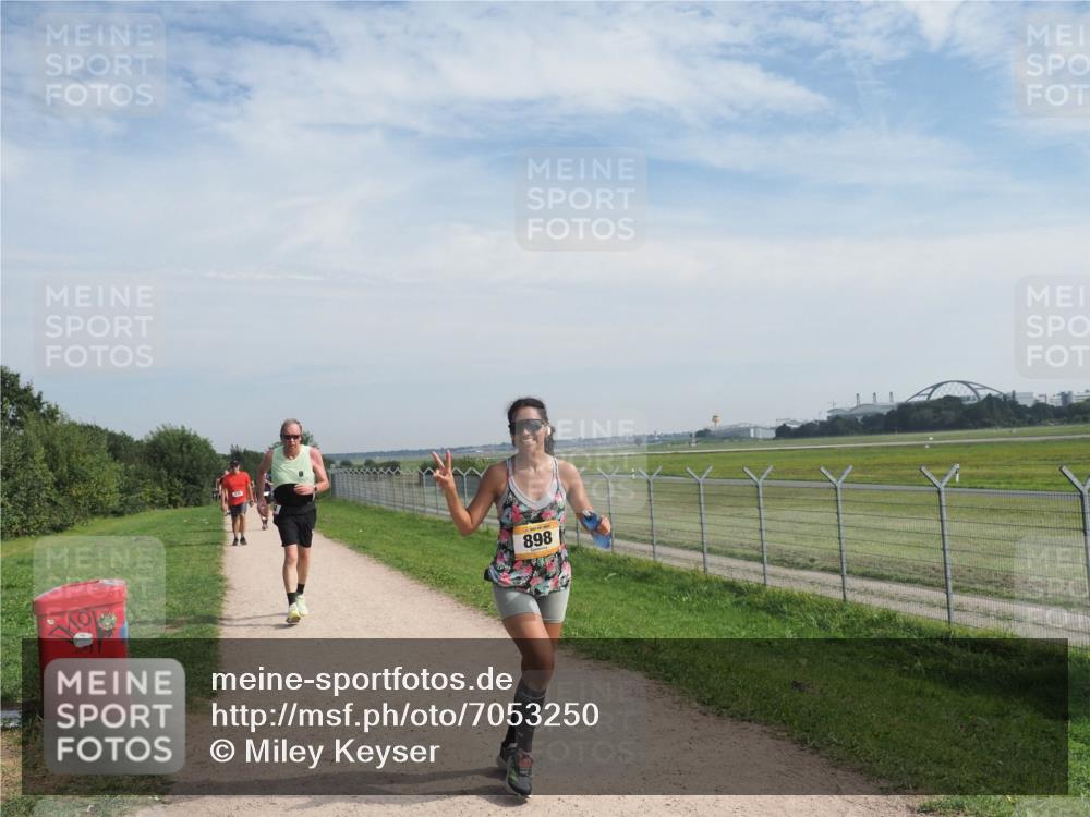 08.09.2024 - Airport Race Miley Keyser http://msf.ph/oto/7053250 08.09.2024 12:38:13 Laufen 898 meine-sportfotos.de