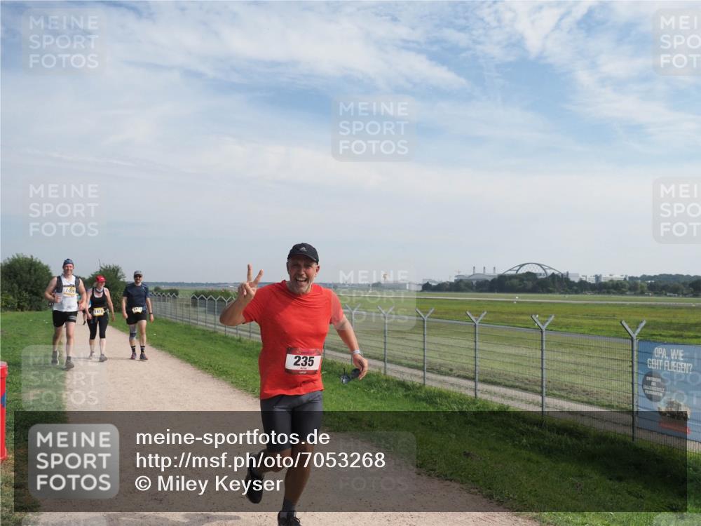 08.09.2024 - Airport Race Miley Keyser http://msf.ph/oto/7053268 08.09.2024 12:38:22 Laufen 1039, 1418, 235 meine-sportfotos.de