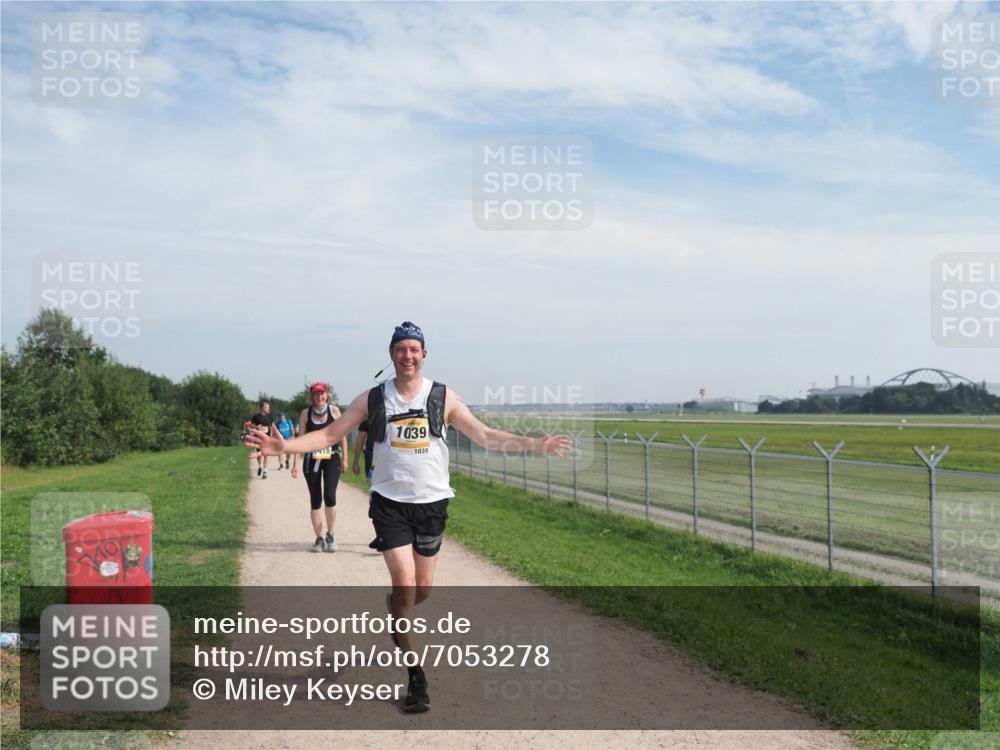 08.09.2024 - Airport Race Miley Keyser http://msf.ph/oto/7053278 08.09.2024 12:38:24 Laufen 1039, 1039 meine-sportfotos.de