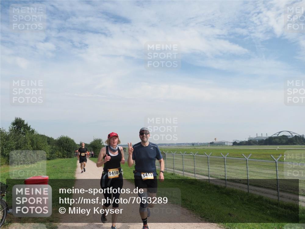 08.09.2024 - Airport Race Miley Keyser http://msf.ph/oto/7053289 08.09.2024 12:38:27 Laufen 1418, 1413 meine-sportfotos.de