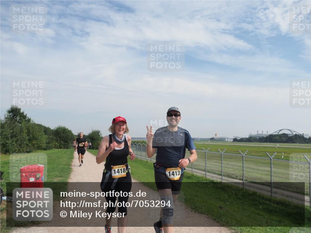 08.09.2024 - Airport Race Miley Keyser http://msf.ph/oto/7053294 08.09.2024 12:38:28 Laufen 1418, 1413 meine-sportfotos.de