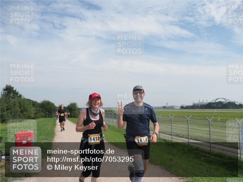 08.09.2024 - Airport Race Miley Keyser http://msf.ph/oto/7053295 08.09.2024 12:38:28 Laufen 1418, 1413 meine-sportfotos.de