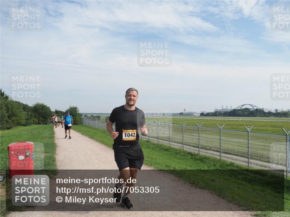 08.09.2024 - Airport Race Miley Keyser http://msf.ph/oto/7053305 08.09.2024 12:38:32 Laufen 1042 meine-sportfotos.de