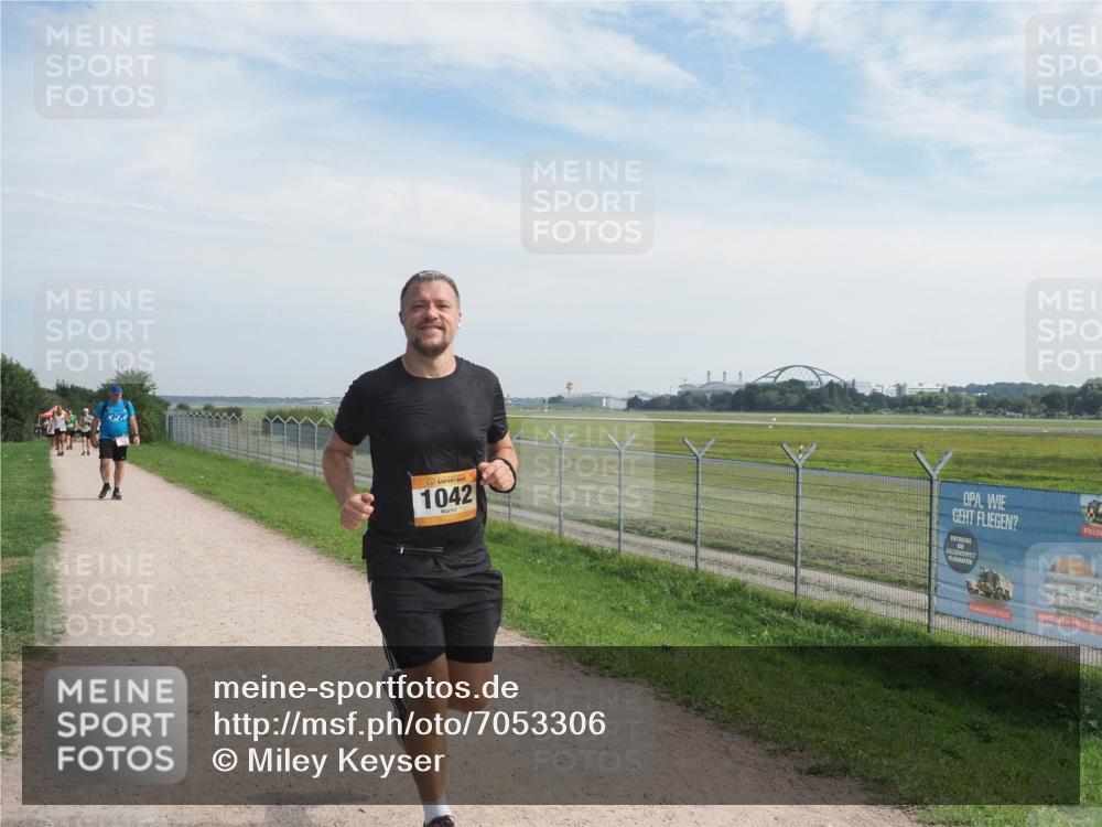 08.09.2024 - Airport Race Miley Keyser http://msf.ph/oto/7053306 08.09.2024 12:38:32 Laufen 1042 meine-sportfotos.de