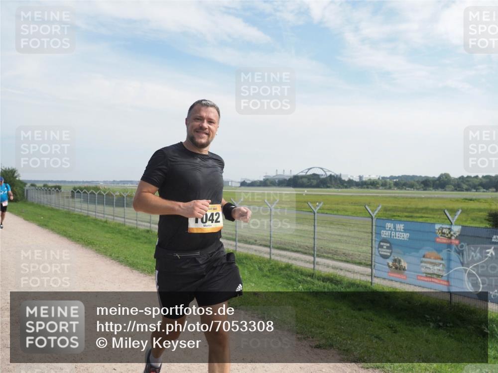 08.09.2024 - Airport Race Miley Keyser http://msf.ph/oto/7053308 08.09.2024 12:38:32 Laufen 042 meine-sportfotos.de