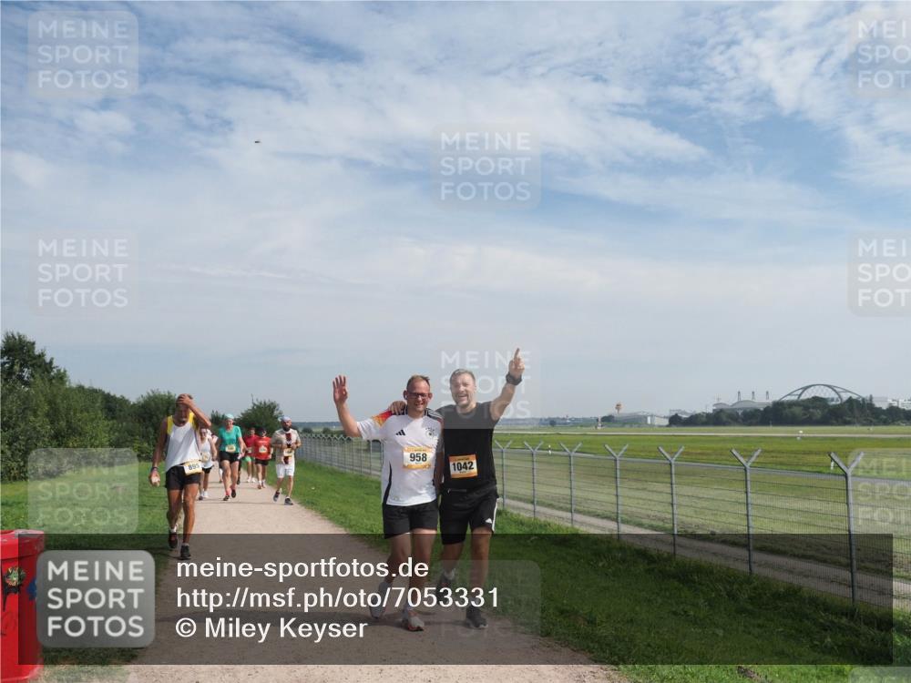 08.09.2024 - Airport Race Miley Keyser http://msf.ph/oto/7053331 08.09.2024 12:38:53 Laufen 895, 958, 1042 meine-sportfotos.de