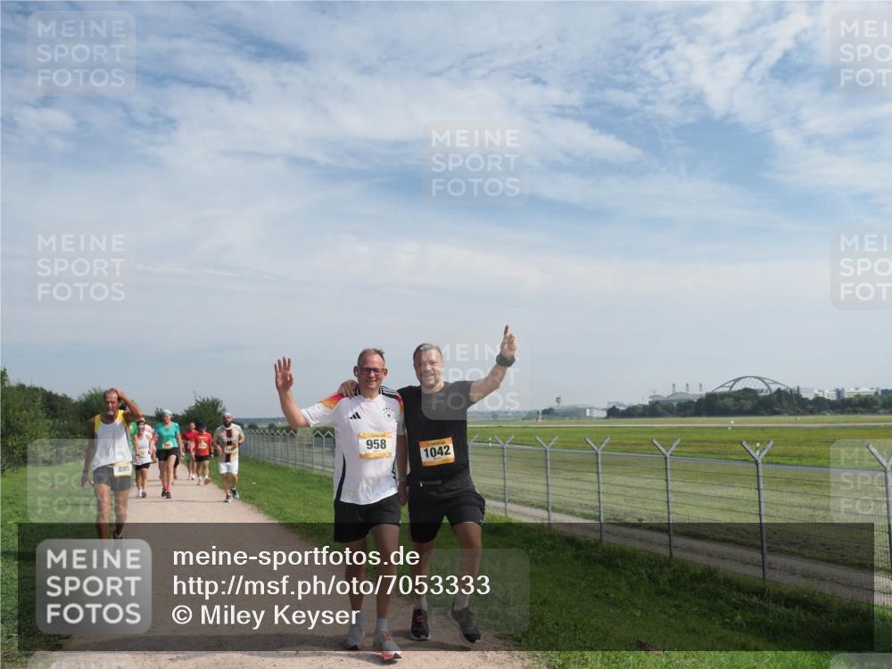 08.09.2024 - Airport Race Miley Keyser http://msf.ph/oto/7053333 08.09.2024 12:38:54 Laufen 895, 958, 1042 meine-sportfotos.de