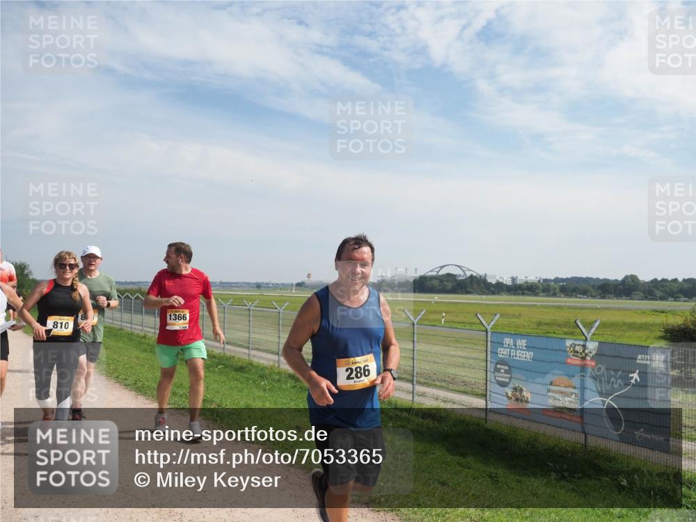 08.09.2024 - Airport Race Miley Keyser http://msf.ph/oto/7053365 08.09.2024 12:39:03 Laufen 810, 1366, 1366, 286 meine-sportfotos.de