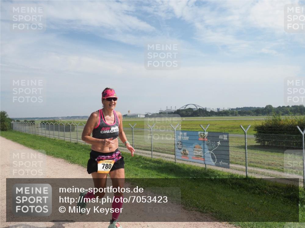 08.09.2024 - Airport Race Miley Keyser http://msf.ph/oto/7053423 08.09.2024 12:39:19 Laufen 780 meine-sportfotos.de