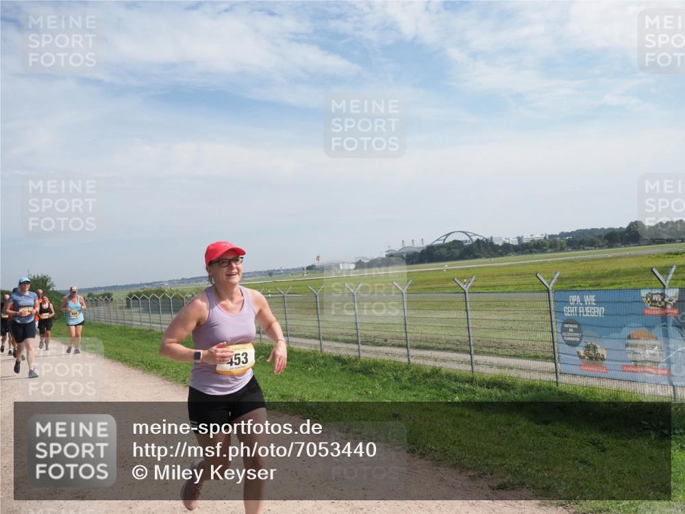 08.09.2024 - Airport Race Miley Keyser http://msf.ph/oto/7053440 08.09.2024 12:39:31 Laufen 453 meine-sportfotos.de