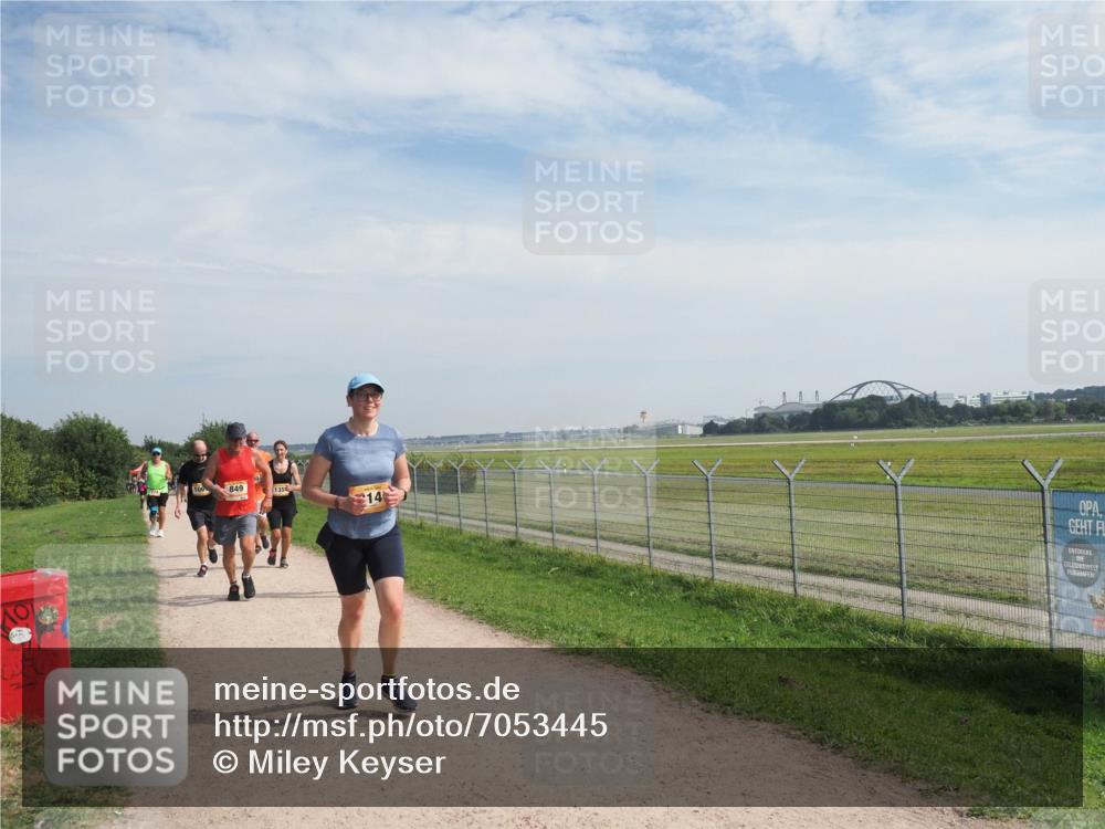 08.09.2024 - Airport Race Miley Keyser http://msf.ph/oto/7053445 08.09.2024 12:39:34 Laufen 106, 849, 135, 14 meine-sportfotos.de