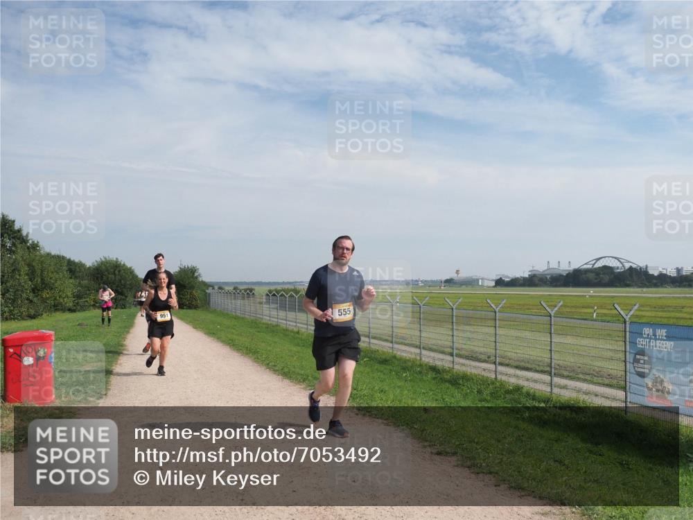 08.09.2024 - Airport Race Miley Keyser http://msf.ph/oto/7053492 08.09.2024 12:39:53 Laufen 951, 555 meine-sportfotos.de