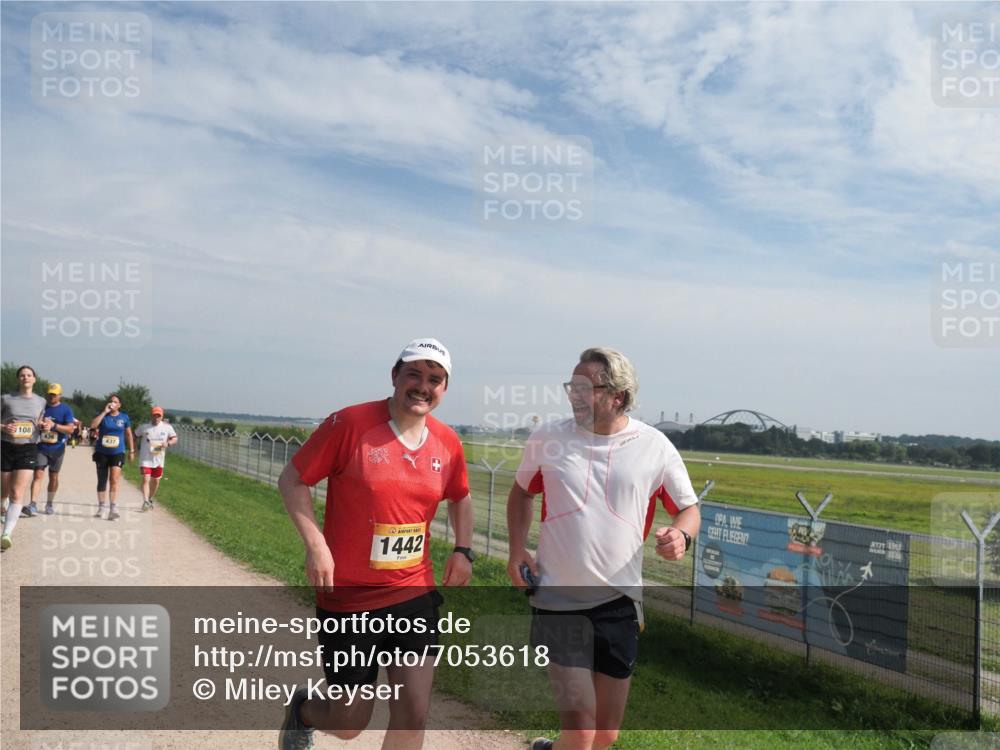 08.09.2024 - Airport Race Miley Keyser http://msf.ph/oto/7053618 08.09.2024 12:41:05 Laufen 108, 437, 1442, 25 meine-sportfotos.de