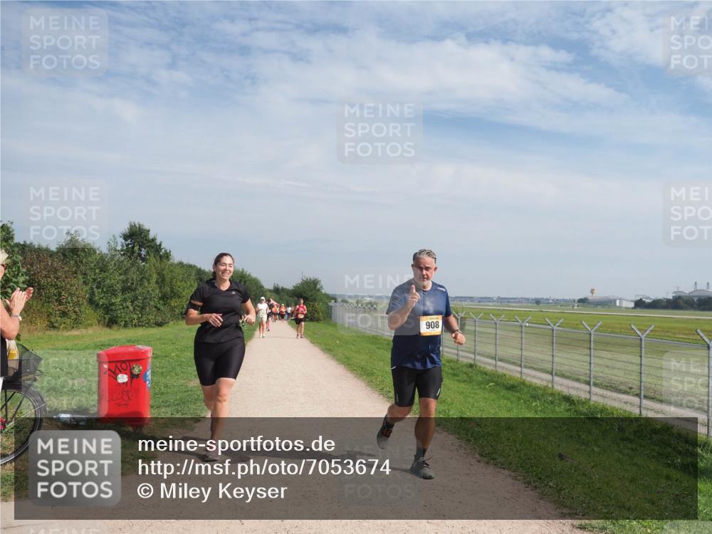 08.09.2024 - Airport Race Miley Keyser http://msf.ph/oto/7053674 08.09.2024 12:41:41 Laufen 908 meine-sportfotos.de