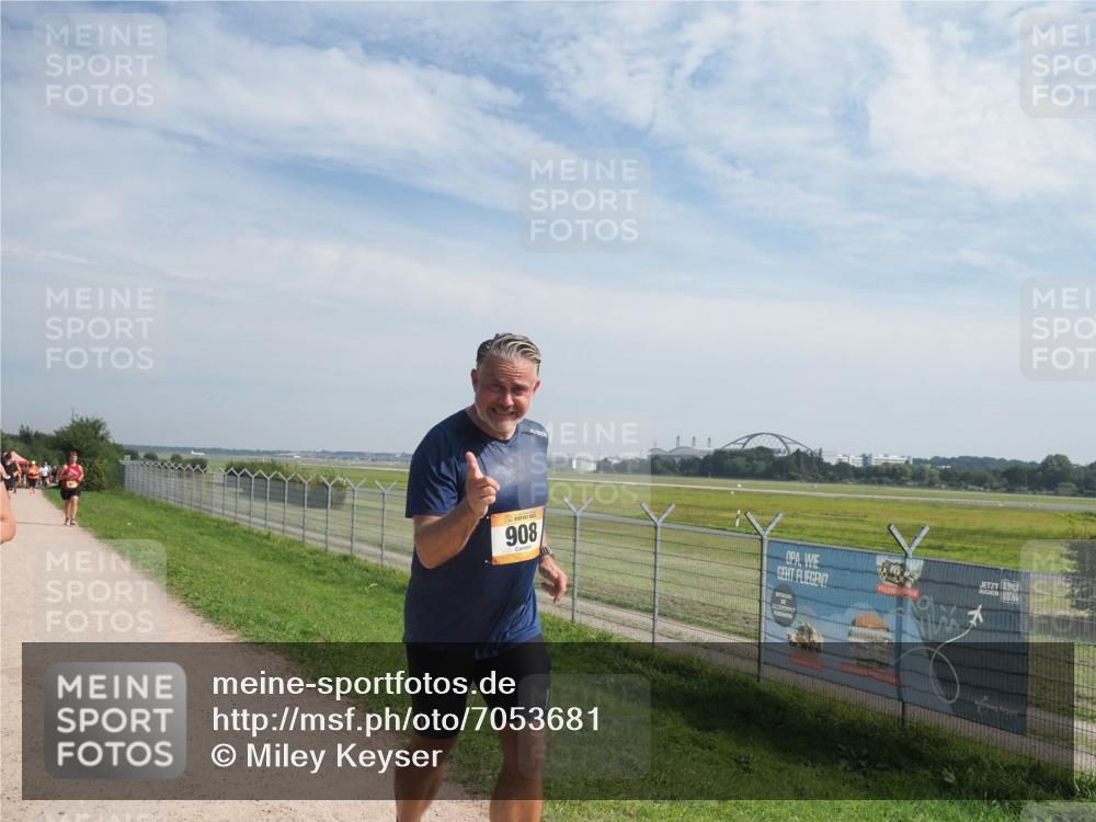 08.09.2024 - Airport Race Miley Keyser http://msf.ph/oto/7053681 08.09.2024 12:41:42 Laufen 908 meine-sportfotos.de