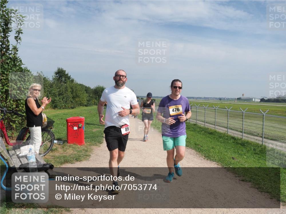 08.09.2024 - Airport Race Miley Keyser http://msf.ph/oto/7053774 08.09.2024 12:42:43 Laufen 89, 137, 476 meine-sportfotos.de