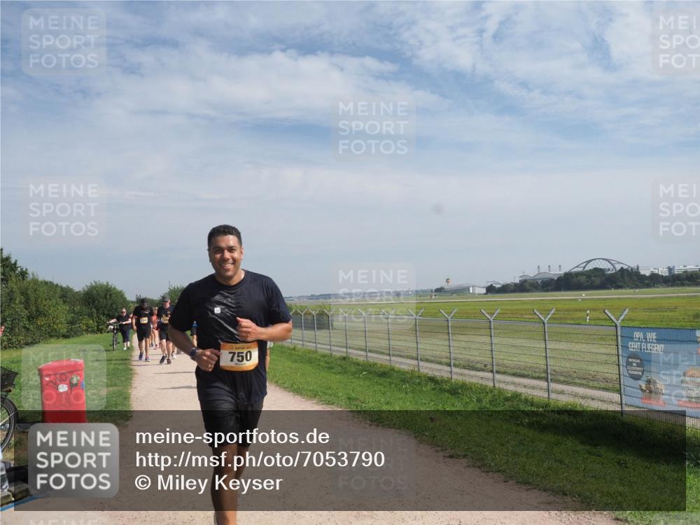 08.09.2024 - Airport Race Miley Keyser http://msf.ph/oto/7053790 08.09.2024 12:42:48 Laufen 750 meine-sportfotos.de