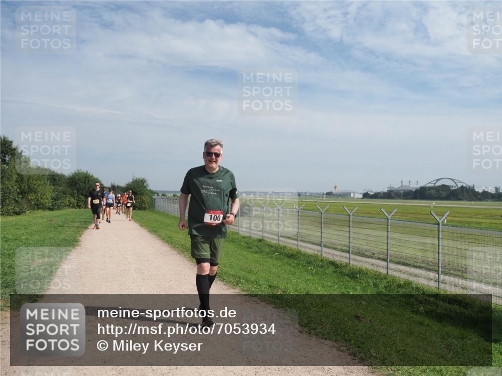 08.09.2024 - Airport Race Miley Keyser http://msf.ph/oto/7053934 08.09.2024 12:44:12 Laufen 100 meine-sportfotos.de