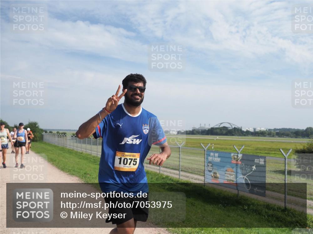 08.09.2024 - Airport Race Miley Keyser http://msf.ph/oto/7053975 08.09.2024 12:44:24 Laufen 1075 meine-sportfotos.de