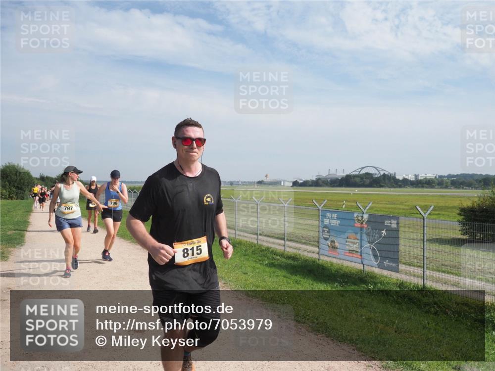 08.09.2024 - Airport Race Miley Keyser http://msf.ph/oto/7053979 08.09.2024 12:44:28 Laufen 797, 796, 815 meine-sportfotos.de