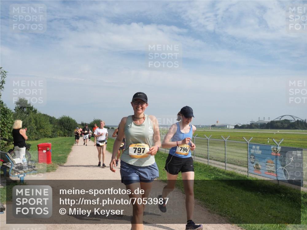 08.09.2024 - Airport Race Miley Keyser http://msf.ph/oto/7053987 08.09.2024 12:44:30 Laufen 797, 796 meine-sportfotos.de