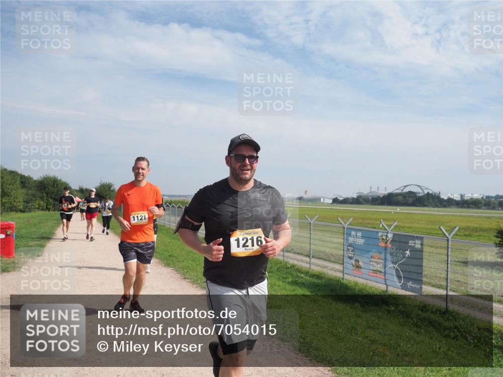 08.09.2024 - Airport Race Miley Keyser http://msf.ph/oto/7054015 08.09.2024 12:44:44 Laufen 1121, 1216 meine-sportfotos.de