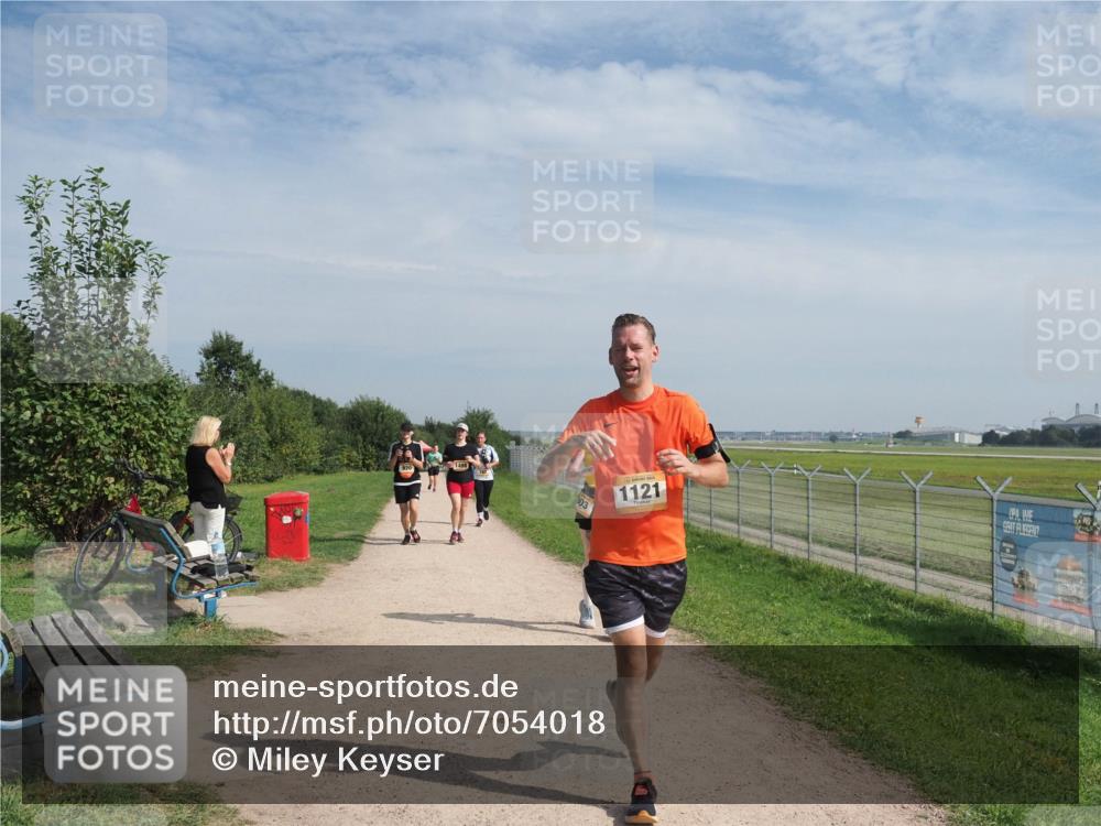 08.09.2024 - Airport Race Miley Keyser http://msf.ph/oto/7054018 08.09.2024 12:44:45 Laufen 1121 meine-sportfotos.de