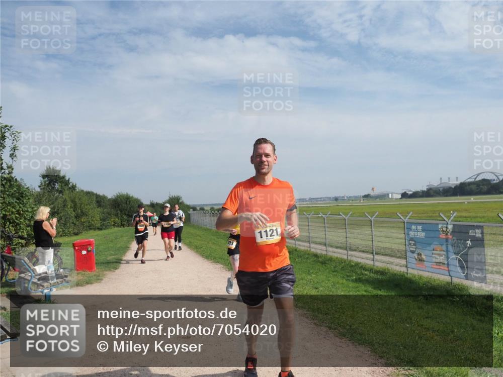 08.09.2024 - Airport Race Miley Keyser http://msf.ph/oto/7054020 08.09.2024 12:44:46 Laufen 1121 meine-sportfotos.de