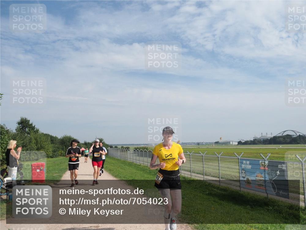 08.09.2024 - Airport Race Miley Keyser http://msf.ph/oto/7054023 08.09.2024 12:44:47 Laufen 1498, 03 meine-sportfotos.de