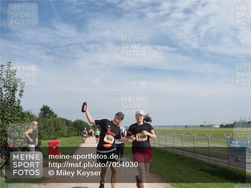 08.09.2024 - Airport Race Miley Keyser http://msf.ph/oto/7054030 08.09.2024 12:44:49 Laufen 920, 1498 meine-sportfotos.de