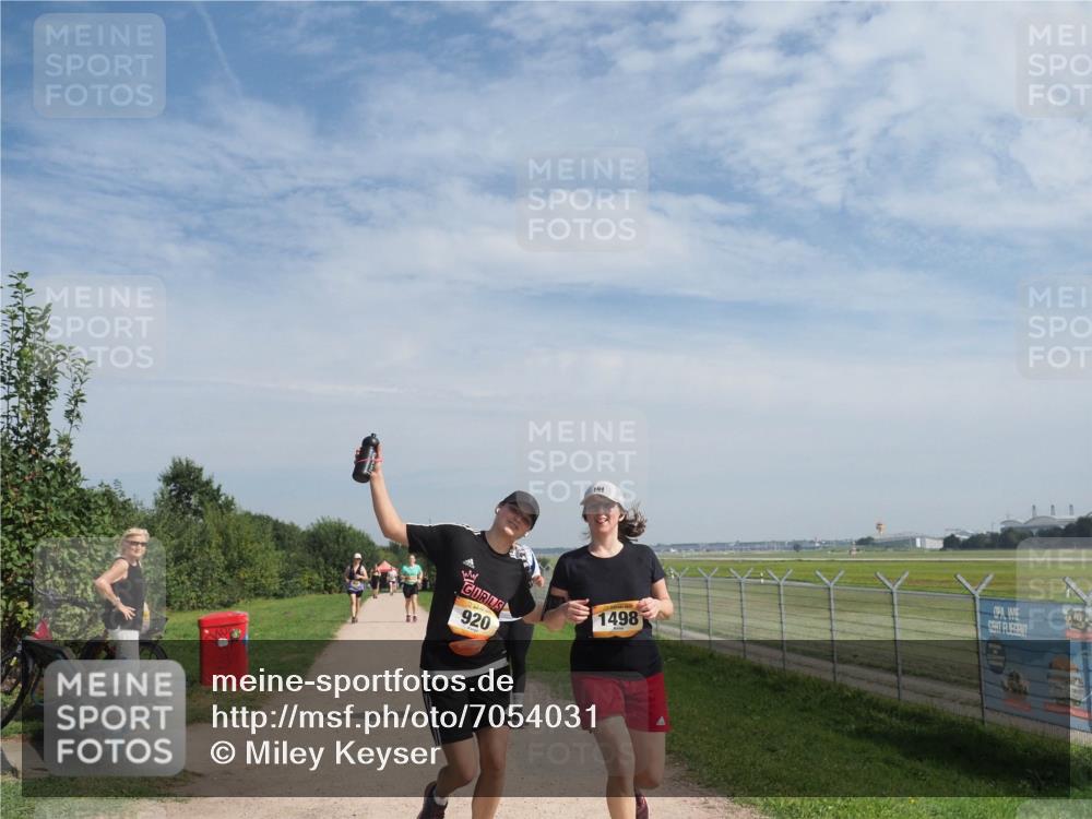 08.09.2024 - Airport Race Miley Keyser http://msf.ph/oto/7054031 08.09.2024 12:44:49 Laufen 920, 1498 meine-sportfotos.de