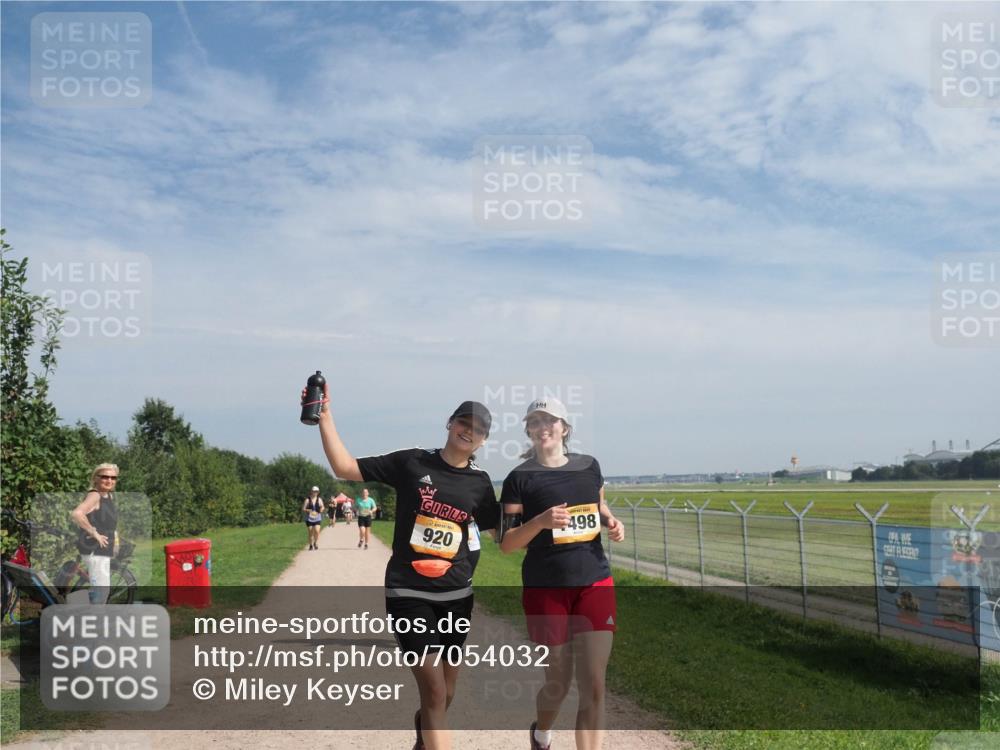 08.09.2024 - Airport Race Miley Keyser http://msf.ph/oto/7054032 08.09.2024 12:44:49 Laufen 920, 498 meine-sportfotos.de
