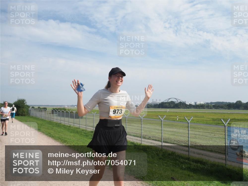 08.09.2024 - Airport Race Miley Keyser http://msf.ph/oto/7054071 08.09.2024 12:45:14 Laufen 973 meine-sportfotos.de