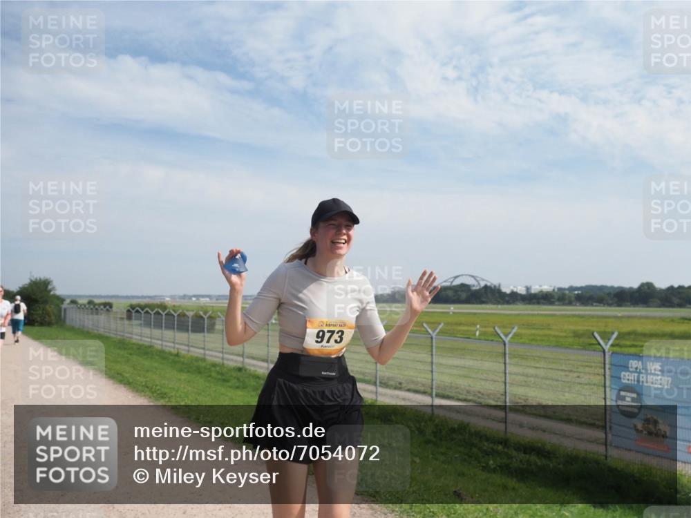08.09.2024 - Airport Race Miley Keyser http://msf.ph/oto/7054072 08.09.2024 12:45:14 Laufen 973 meine-sportfotos.de