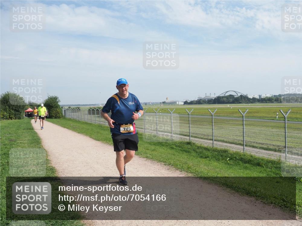 08.09.2024 - Airport Race Miley Keyser http://msf.ph/oto/7054166 08.09.2024 12:47:11 Laufen 749 meine-sportfotos.de