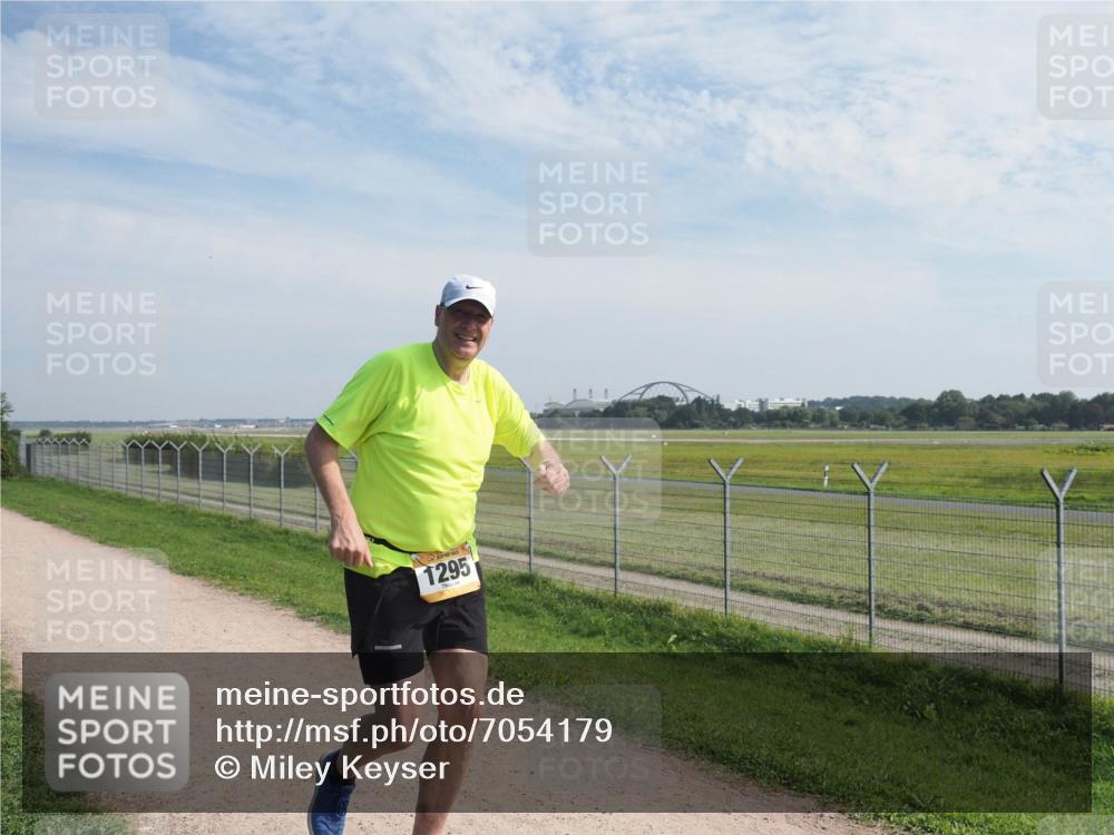 08.09.2024 - Airport Race Miley Keyser http://msf.ph/oto/7054179 08.09.2024 12:47:19 Laufen 1295 meine-sportfotos.de