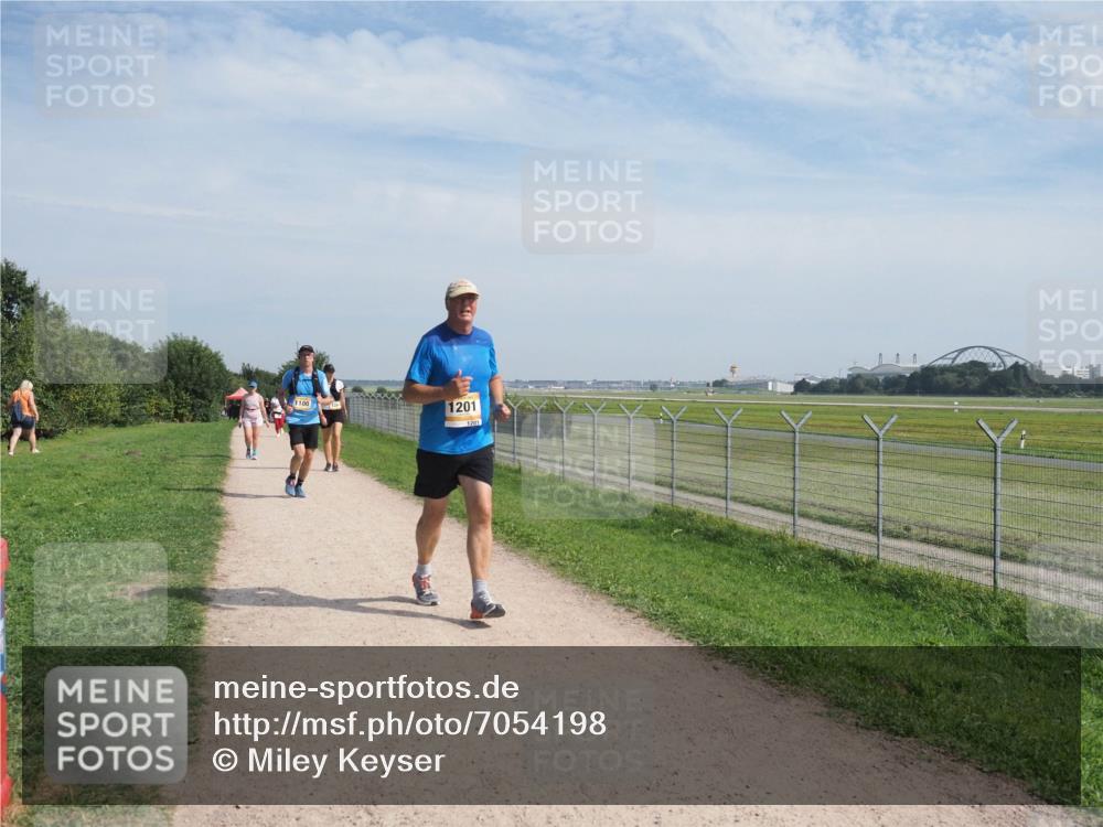 08.09.2024 - Airport Race Miley Keyser http://msf.ph/oto/7054198 08.09.2024 12:47:50 Laufen 1100, 1201 meine-sportfotos.de