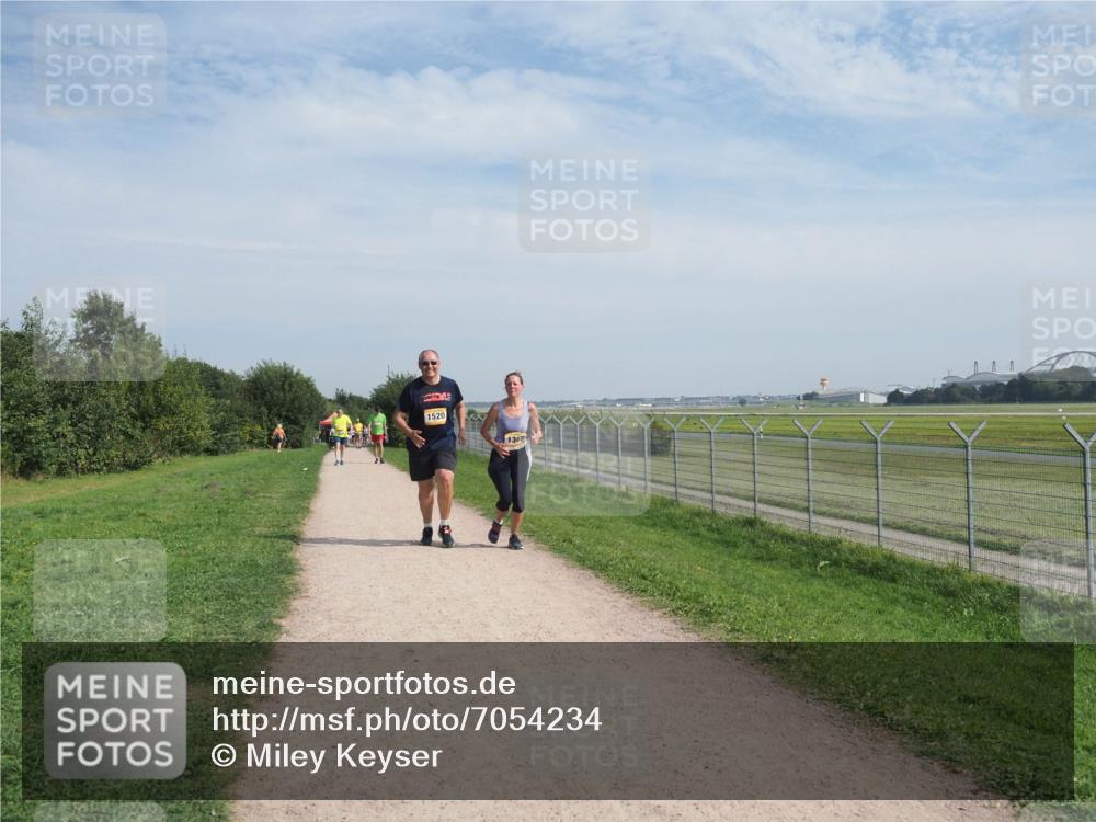 08.09.2024 - Airport Race Miley Keyser http://msf.ph/oto/7054234 08.09.2024 12:48:31 Laufen 1520, 1307 meine-sportfotos.de