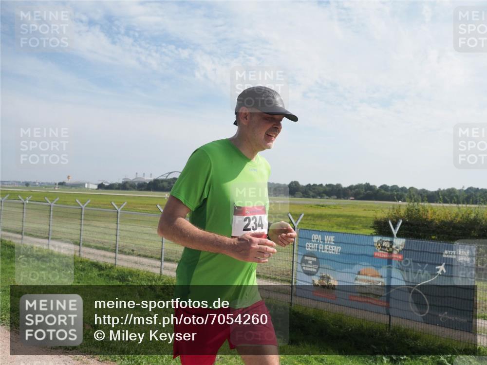 08.09.2024 - Airport Race Miley Keyser http://msf.ph/oto/7054260 08.09.2024 12:48:50 Laufen 234 meine-sportfotos.de