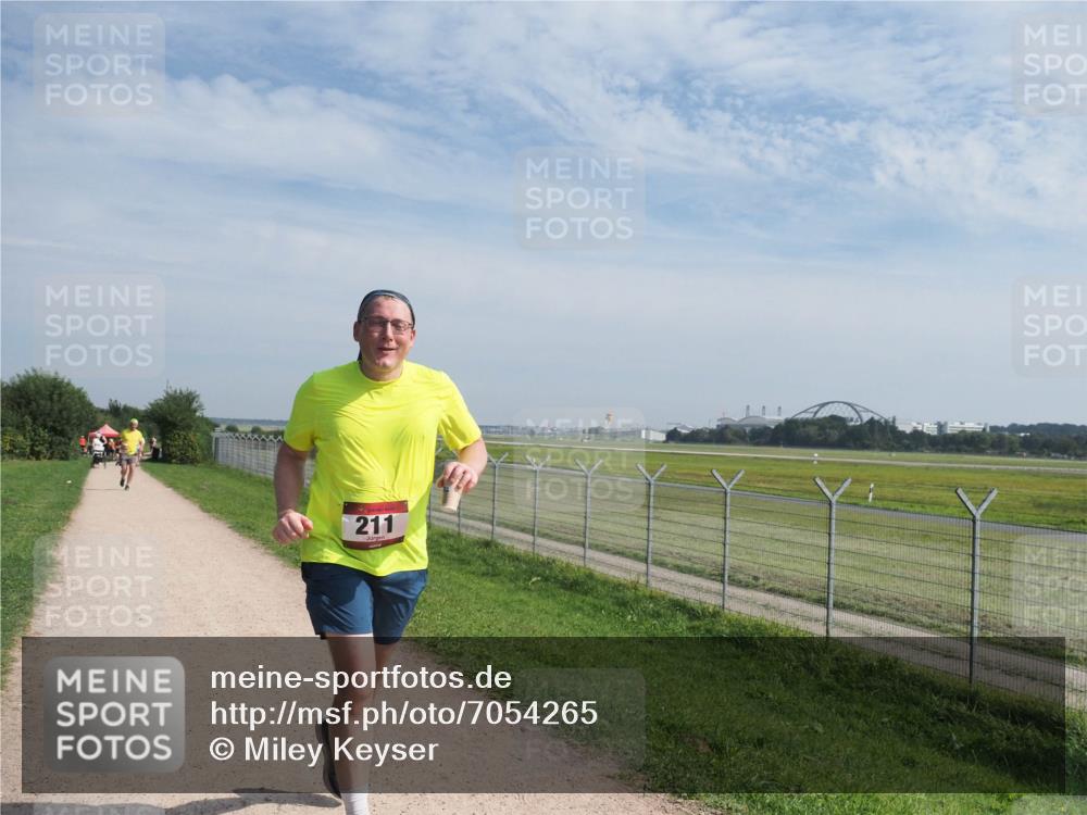 08.09.2024 - Airport Race Miley Keyser http://msf.ph/oto/7054265 08.09.2024 12:48:53 Laufen 211 meine-sportfotos.de
